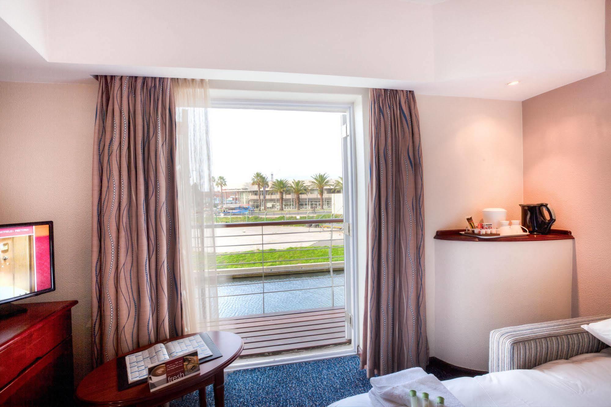 City Lodge Hotel V&A Waterfront Cape Town Bagian luar foto